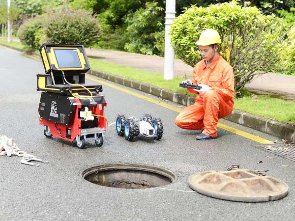 蒋场镇管道机器人检测